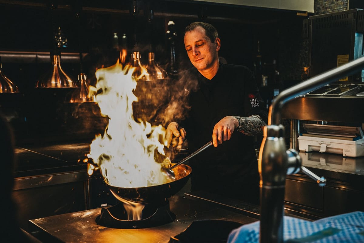 Asia Resort Linsberg: „Augenblick mal … Wasser, Wellness, Wok & Du“