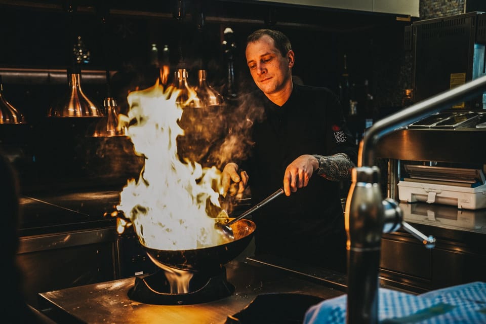 Asia Resort Linsberg: „Augenblick mal … Wasser, Wellness, Wok & Du“
